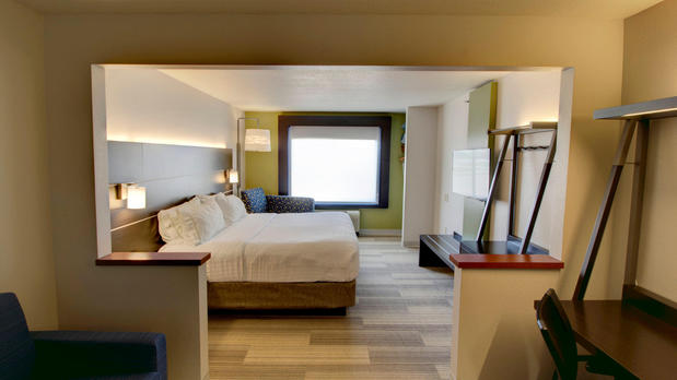 Images Holiday Inn Express & Suites Sioux Center, an IHG Hotel
