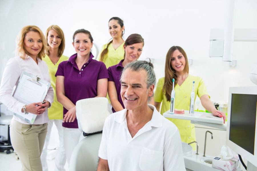 Dr. Ulrich Waller, Häberlstrasse 26 in München