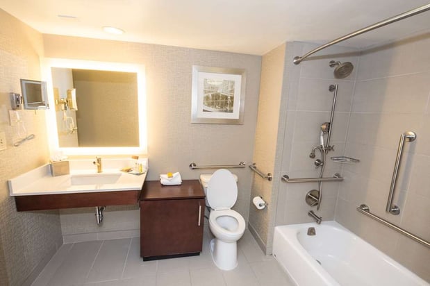 Images DoubleTree Suites by Hilton at The Battery Atlanta