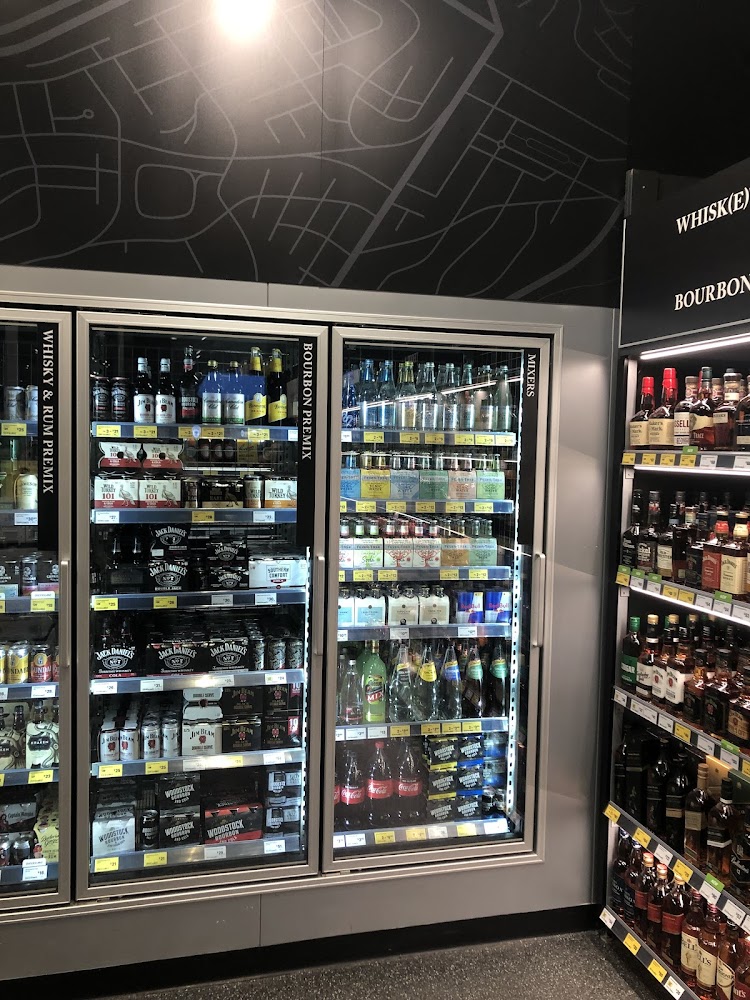 Images Liquorland Pacific Fair