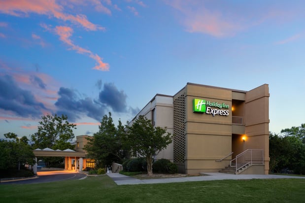 Images Holiday Inn Express Griffith Hall