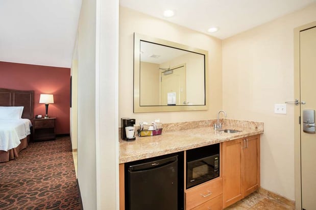 Images Hampton Inn & Suites Denver/South-RidgeGate