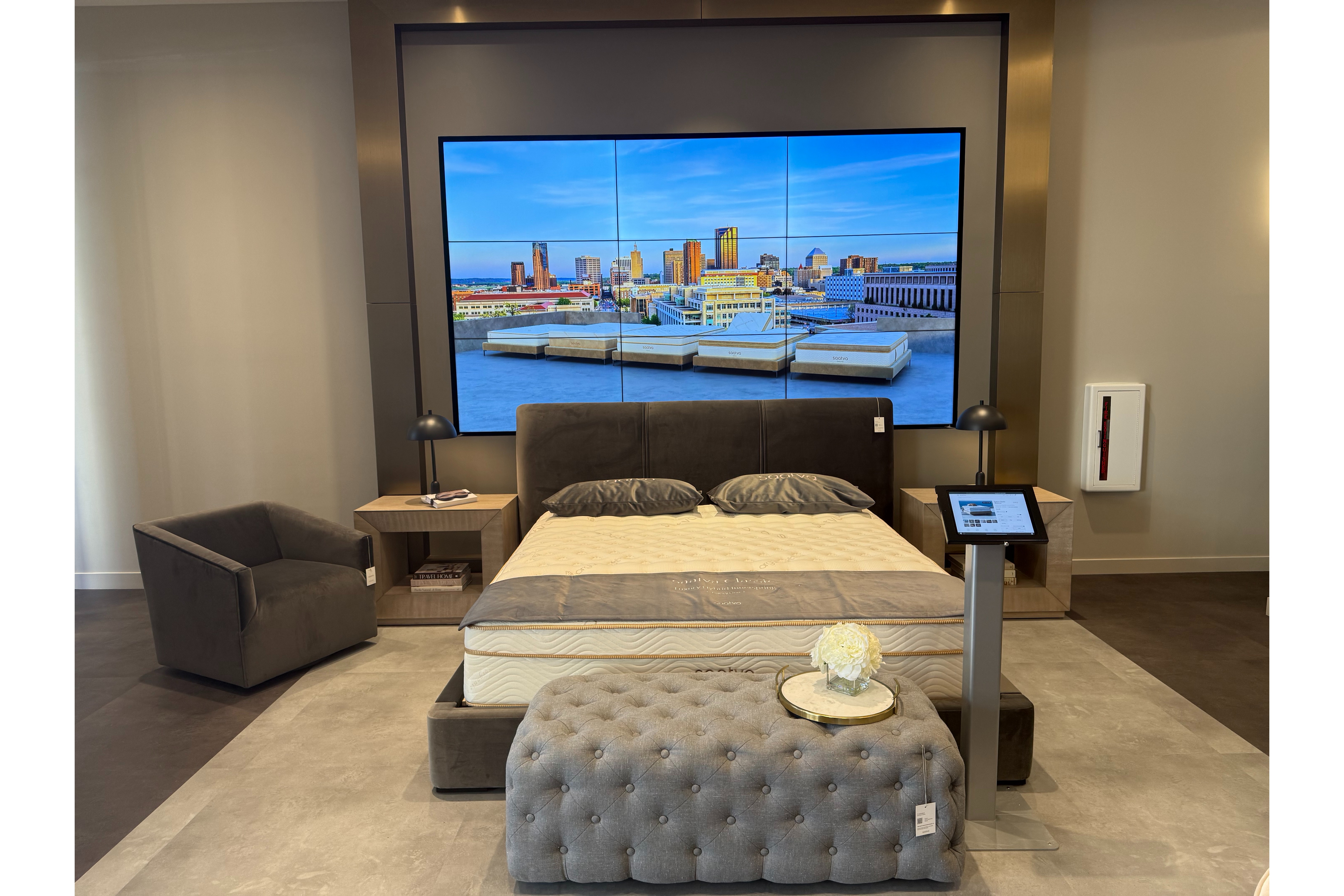 Viewing Room Image 2
