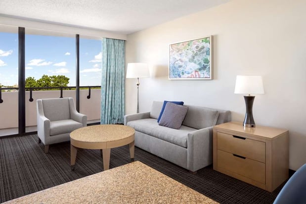 Images Embassy Suites by Hilton Tampa Airport Westshore