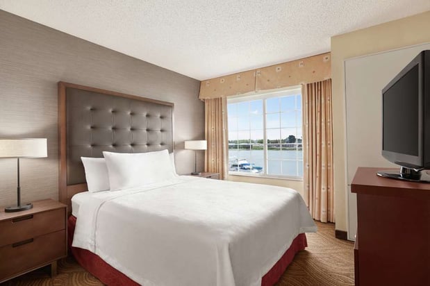 Images Homewood Suites by Hilton Oakland-Waterfront