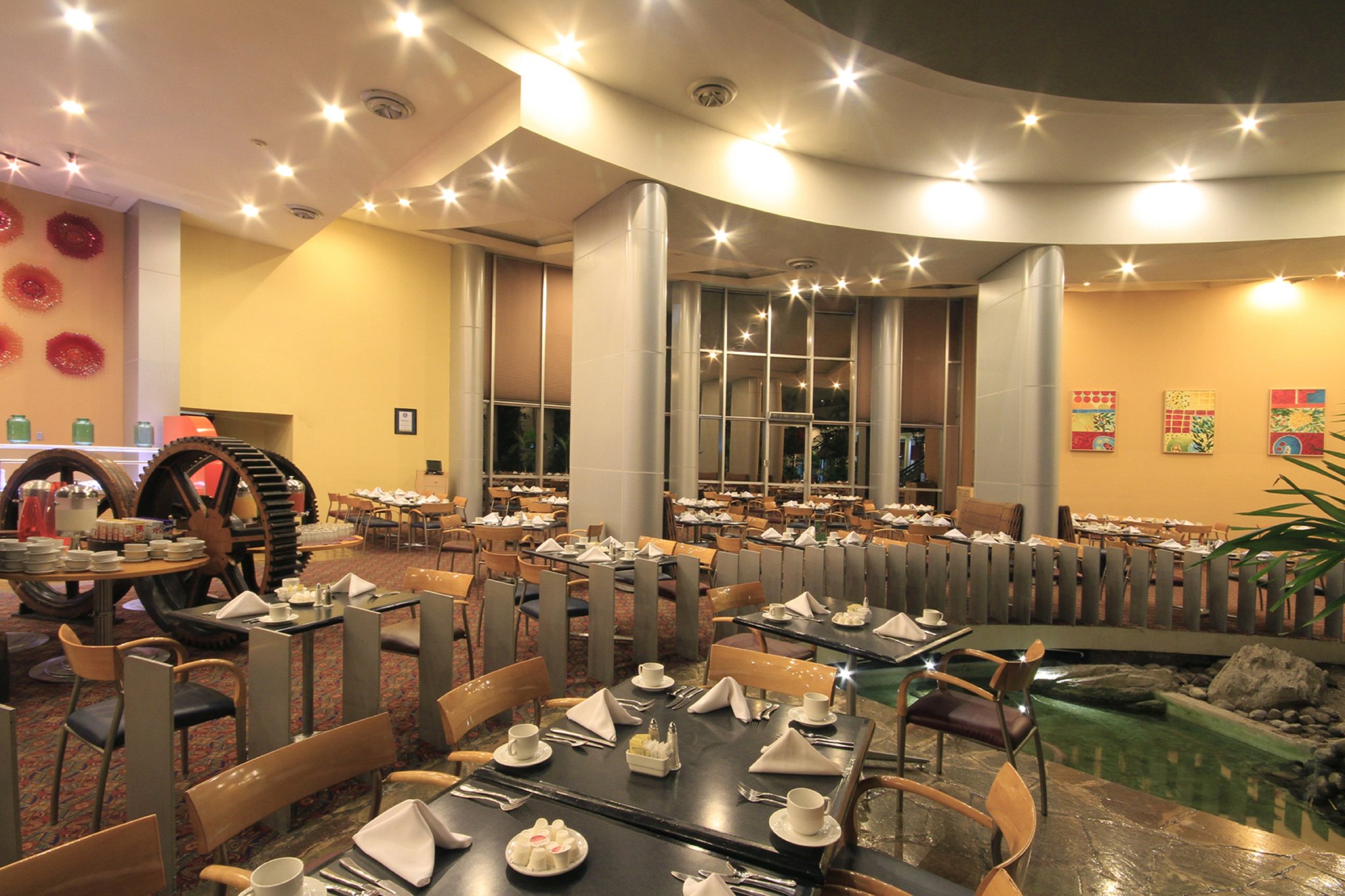 Images Holiday Inn Monterrey-Parque Fundidora by IHG