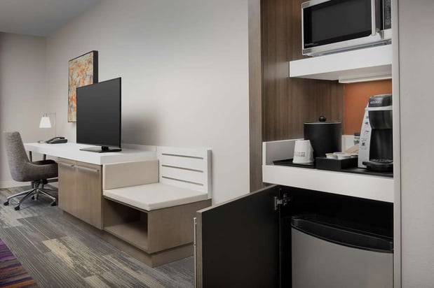 Images Hilton Garden Inn Columbia Airport