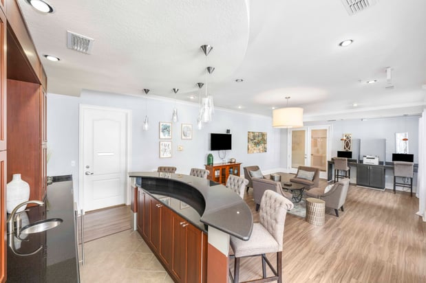 Images MAA Town Center