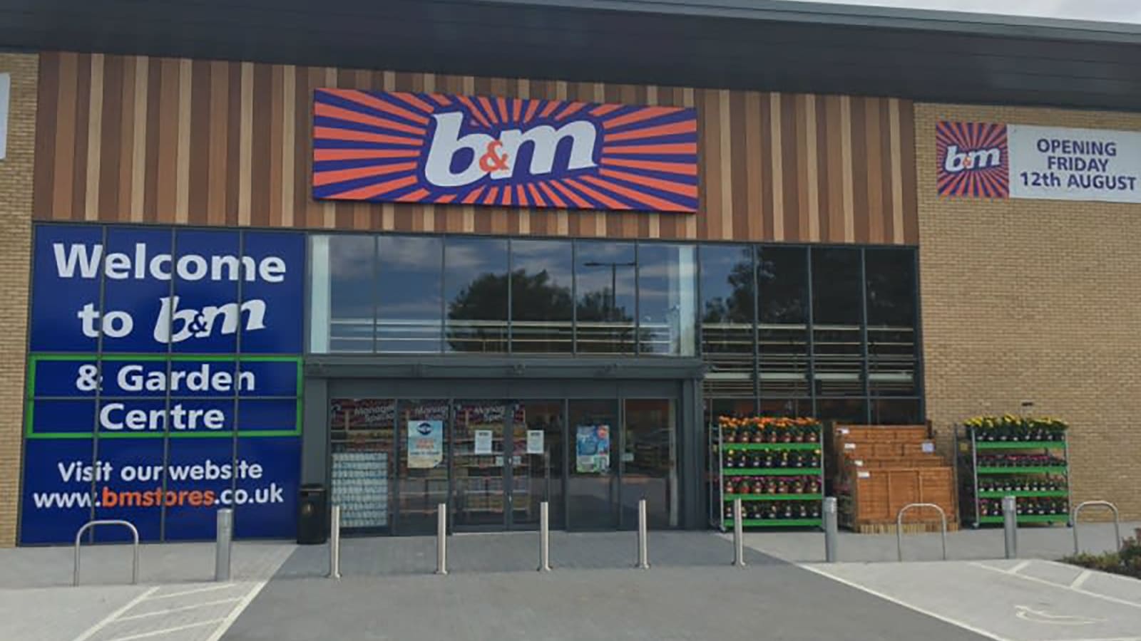 Images B&M Store with Garden Centre