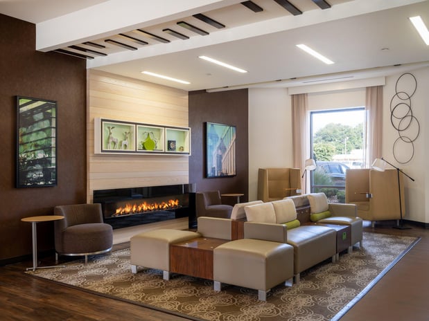 Images Holiday Inn Greensboro Coliseum by IHG