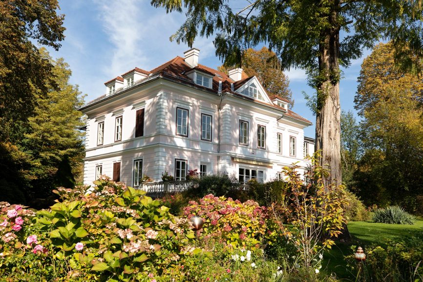 Privatkrankenanstalt Parkvilla GmbH, Parkweg 1 in Krumpendorf am Wörthersee