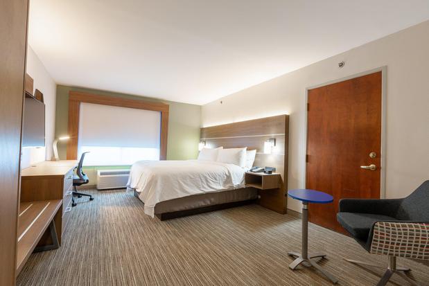 Images Holiday Inn Express & Suites Arlington North – Stadium Area by IHG