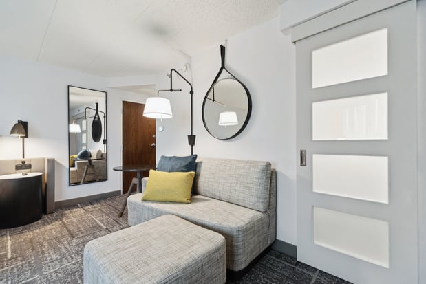 Images Crowne Plaza Lansing by IHG