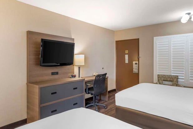 Images Best Western Plus Stovall's Inn