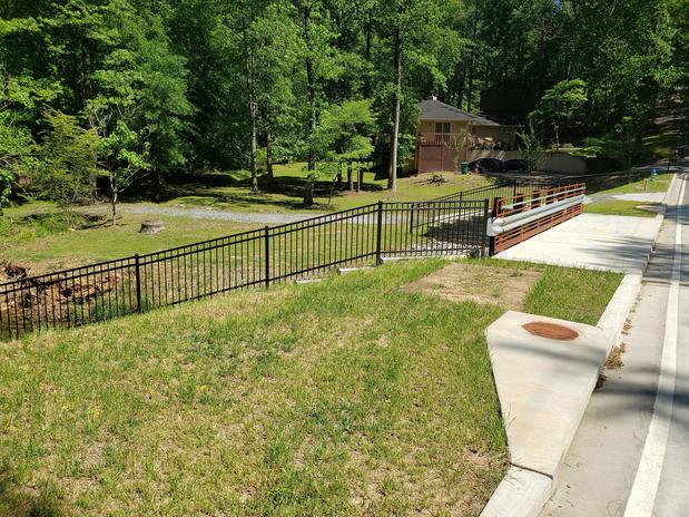 Images NEED-A-FENCE, INC.