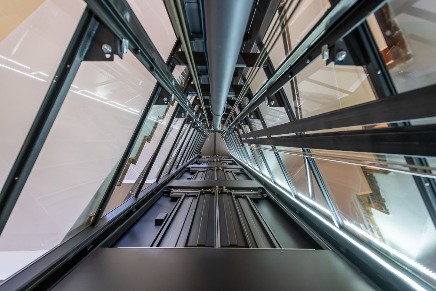 Aufzugsdienst München GmbH & AufzugsBau München GmbH, Dieselstraße 22 in Garching bei München