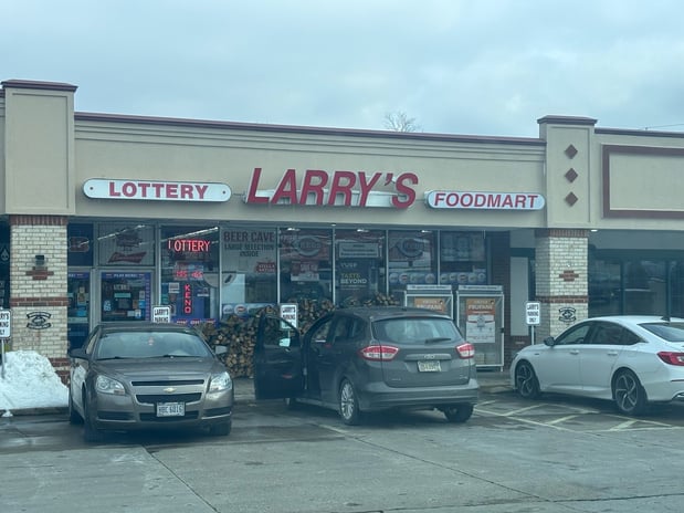 Images CoinFlip Bitcoin ATM - Larry's Food Mart (Cincinnati)