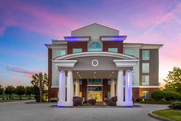 Images Holiday Inn Express & Suites Newberry by IHG