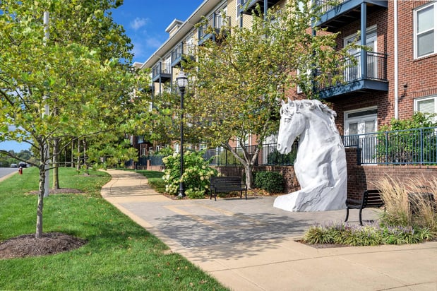 Images Camden Monument Place Apartments