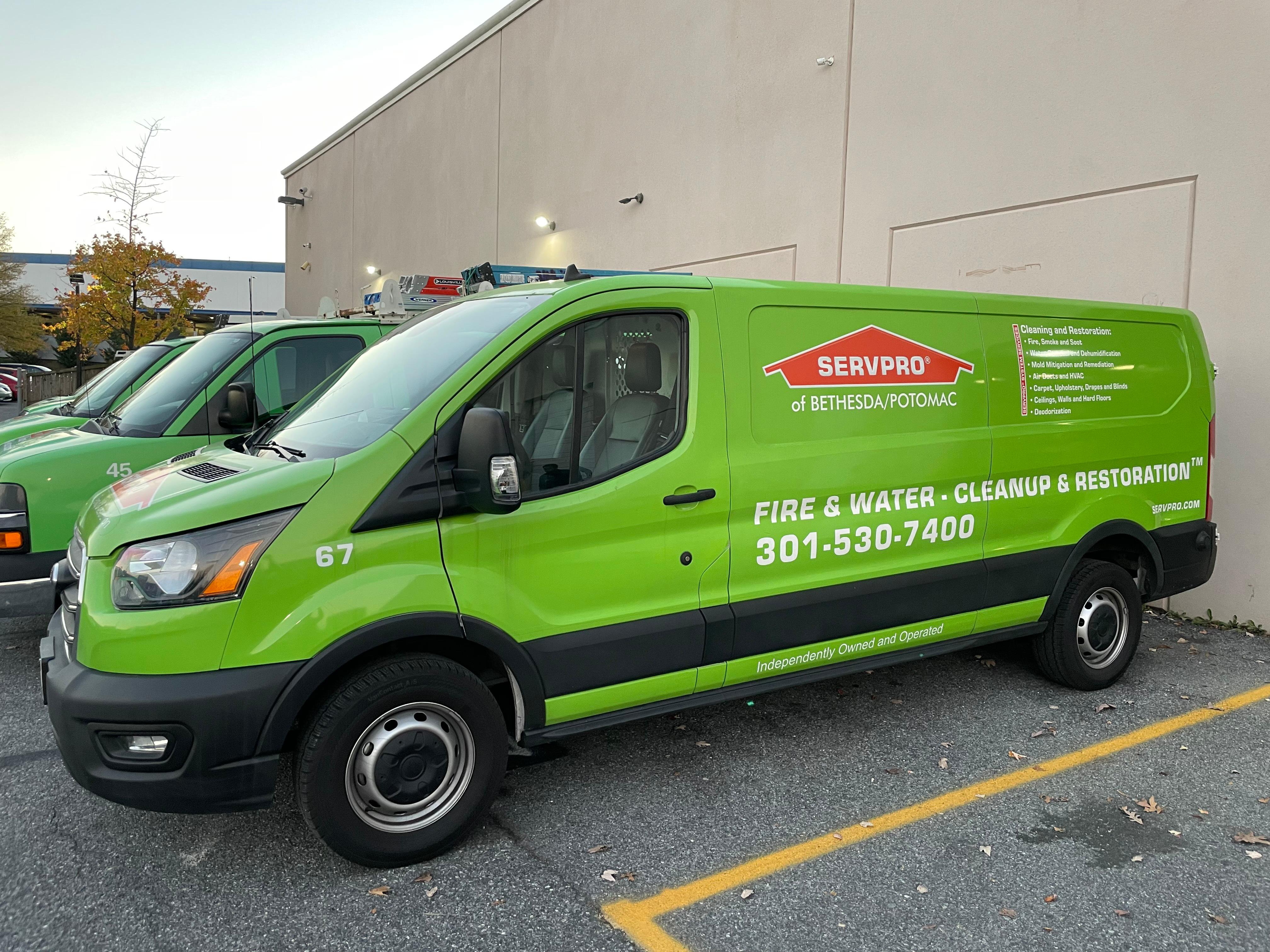 A SERVPROÂ® emergency response vehicle parked outside of the storefront.