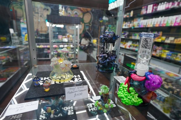 Images Sky High Smoke Shop