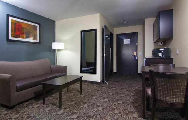 Images Holiday Inn Express & Suites Solana Beach-del Mar, an IHG Hotel
