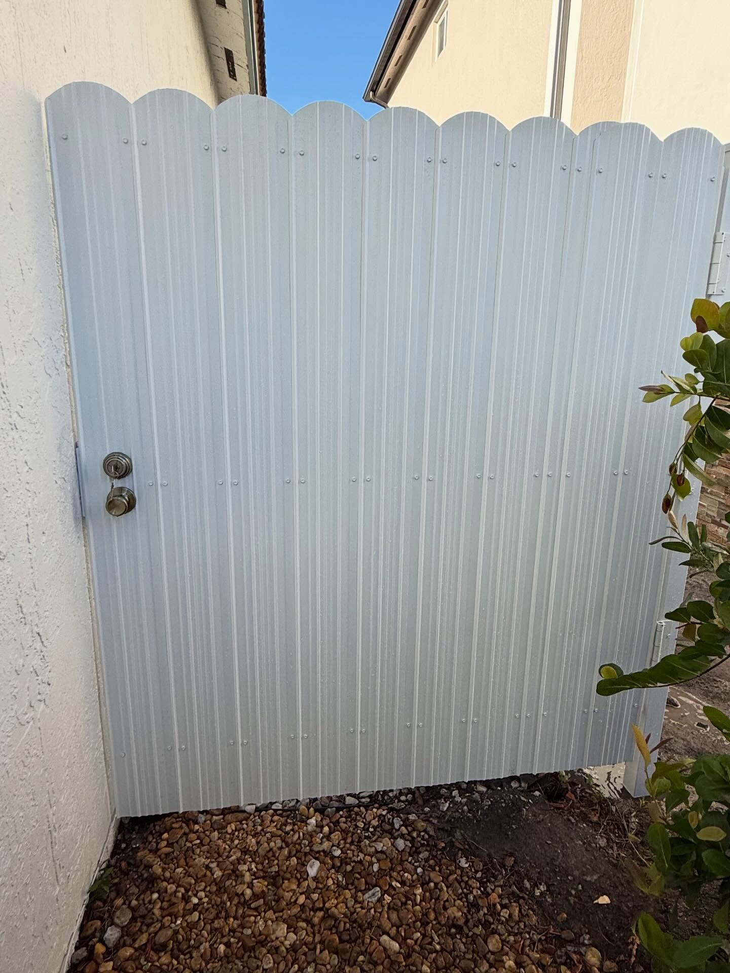 Camerotta Fence Image