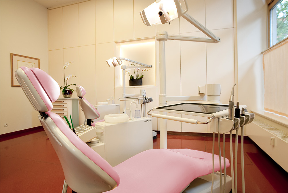 Dr. Nicola Schmidt-Rogge, Gieselerstraße 26 in Berlin