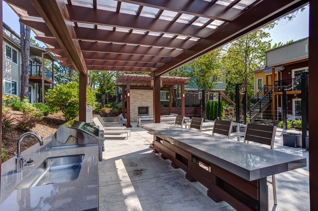 Images Commons at Redwood Creek Apartments