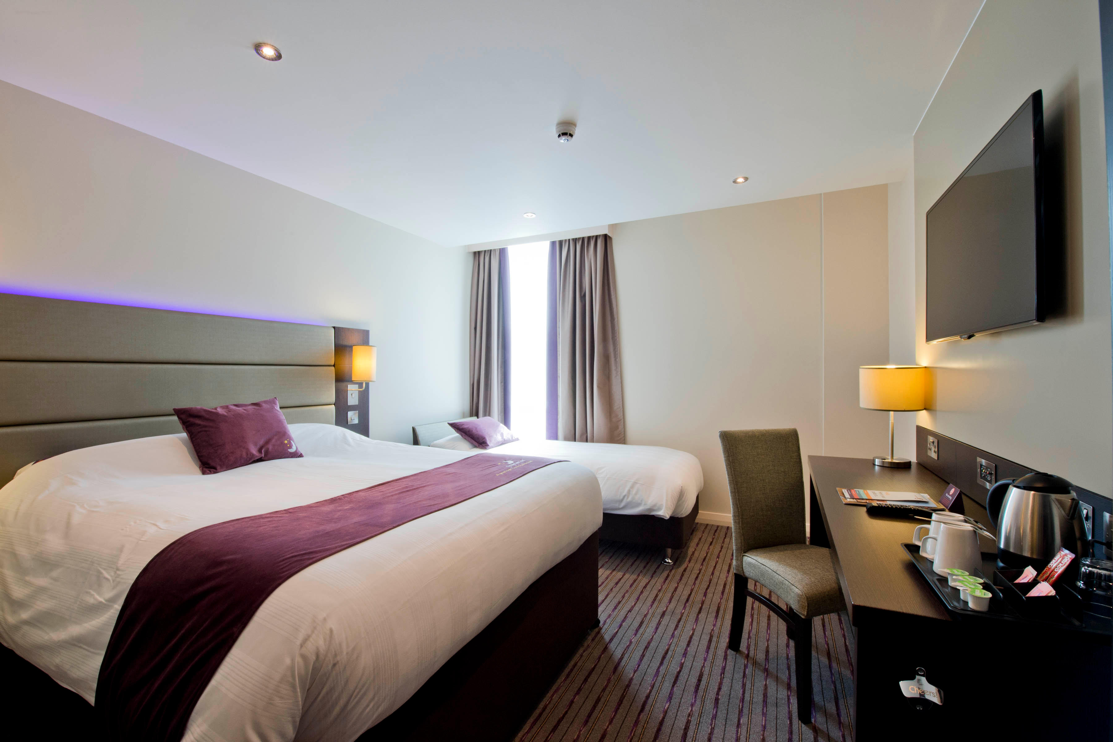 Premier Inn bedroom Premier Inn London Sidcup hotel Sidcup 03332 346539
