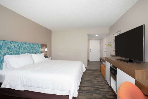 Images Hampton Inn & Suites Kansas City-Merriam
