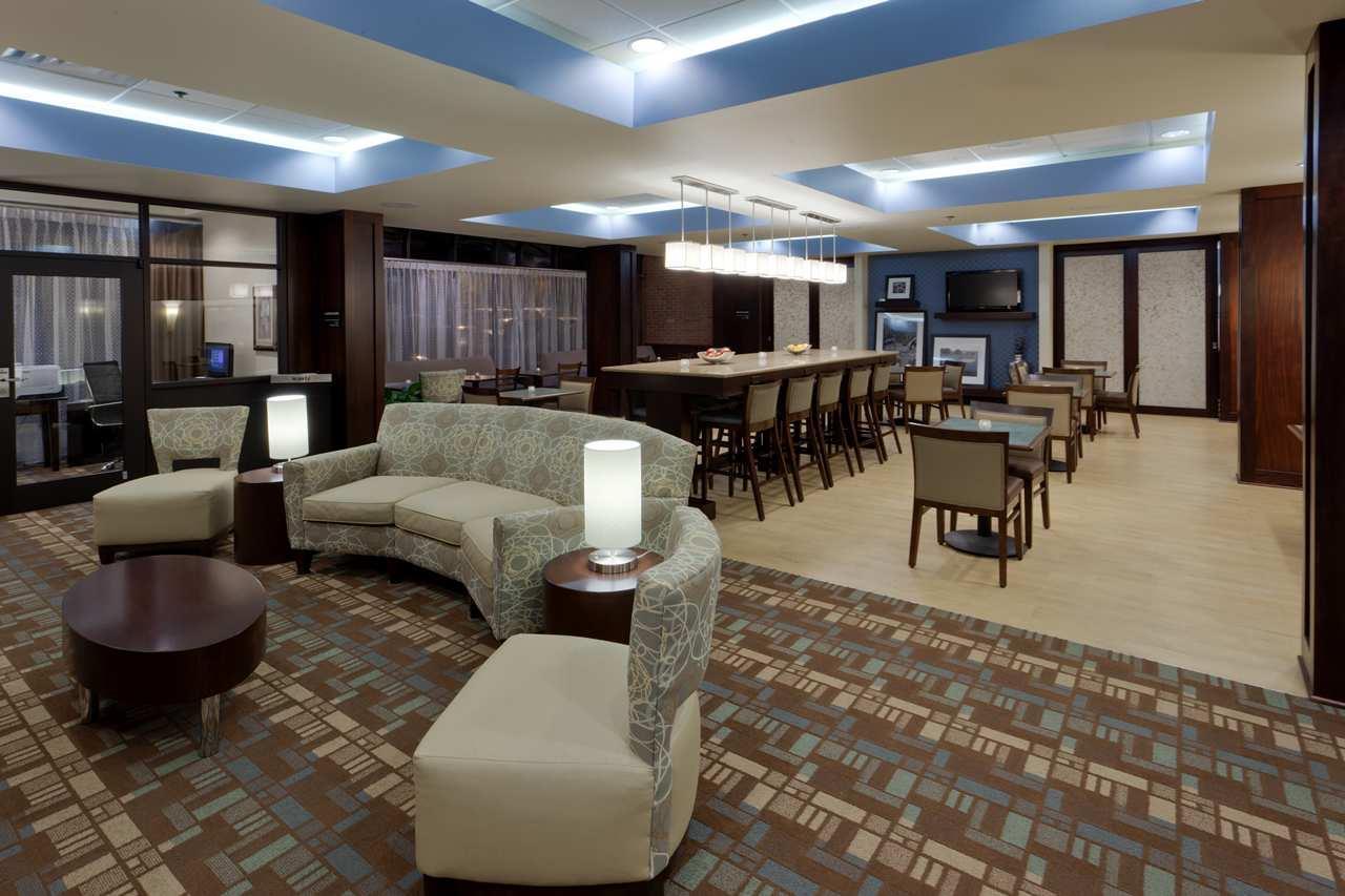 Hampton Inn Manassas Perfect Mix Lobby