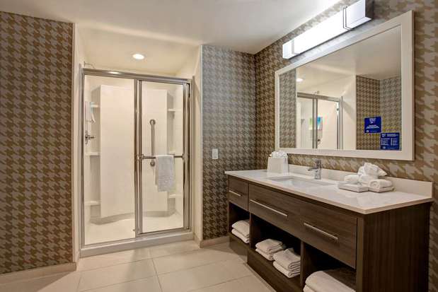 Images Home2 Suites by Hilton Carmel Indianapolis