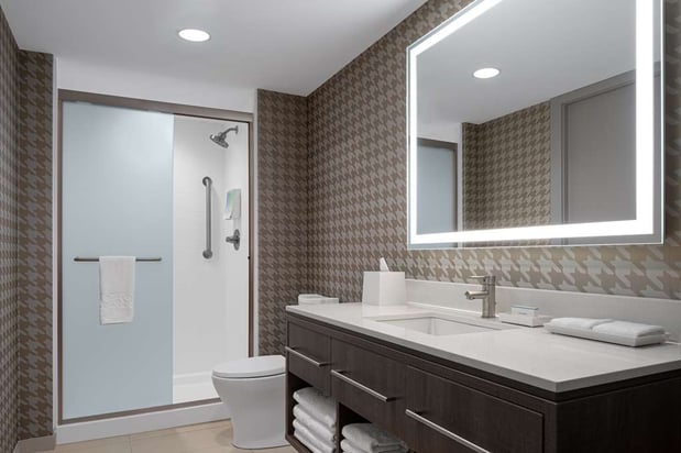 Images Home2 Suites Des Moines at Drake University