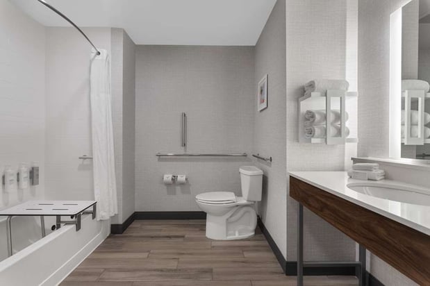 Images Hampton Inn & Suites Lincoln Northeast I-80