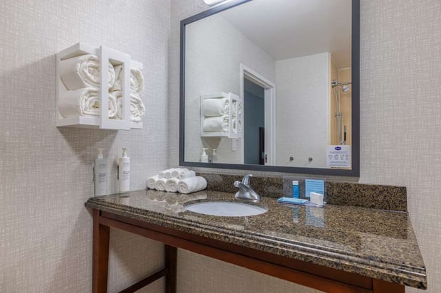 Images Hampton Inn & Suites Brenham