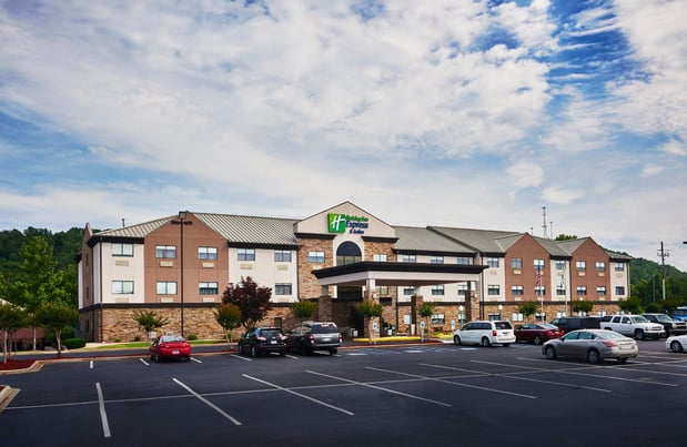 Images Holiday Inn Express & Suites Birmingham South - Pelham by IHG