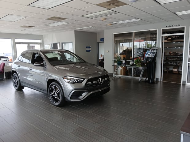 Images Mercedes-Benz of Peru