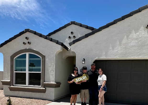 Images Aimee Groeschner REALTOR