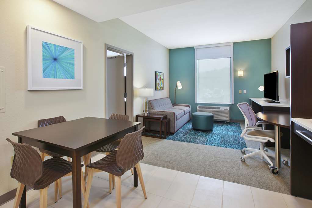 Guest room
