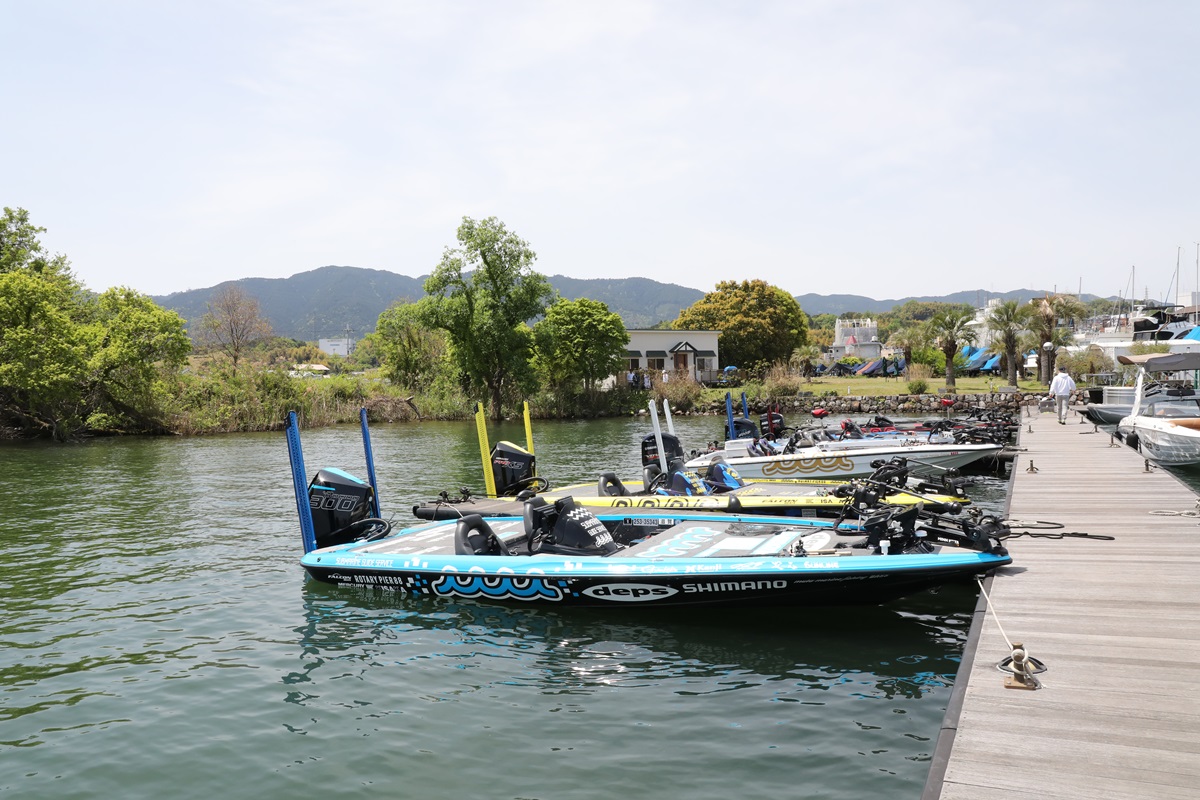 Images 88BASS BOAT