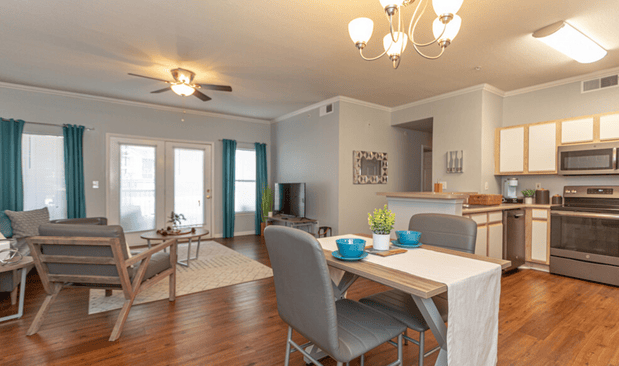 Images Vie at University Downs