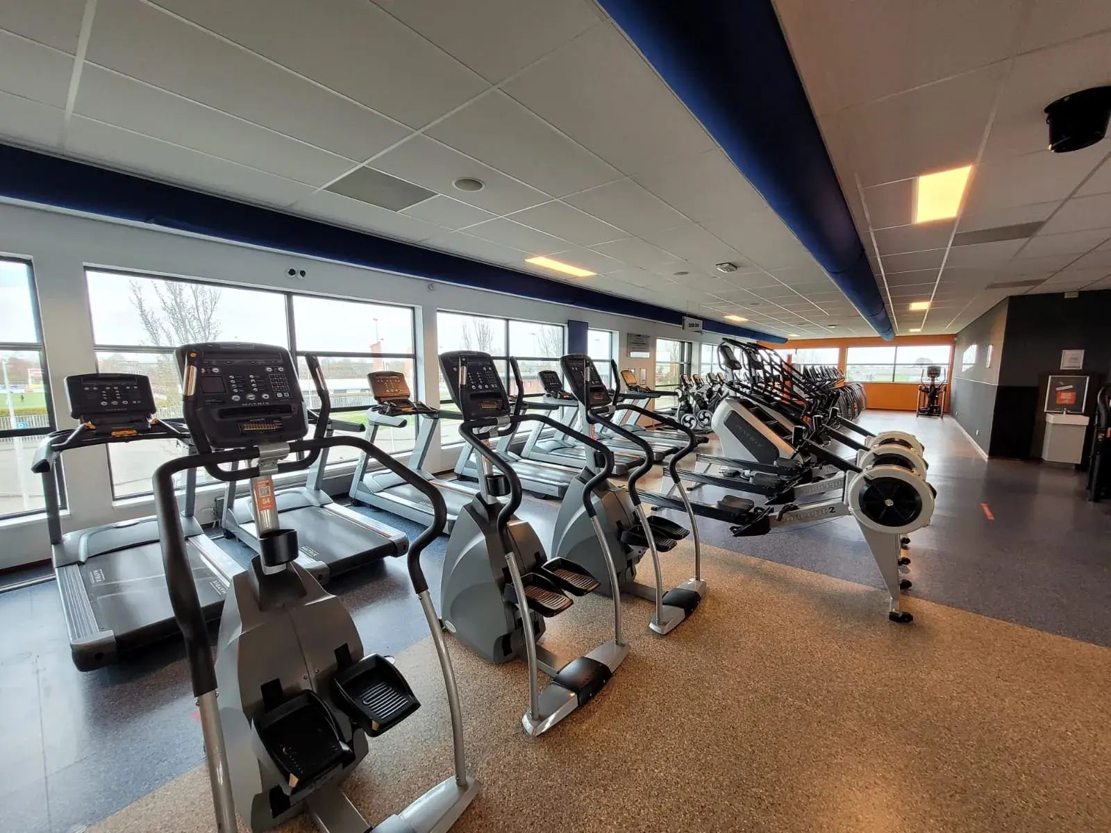 Foto's Basic-Fit 24/7