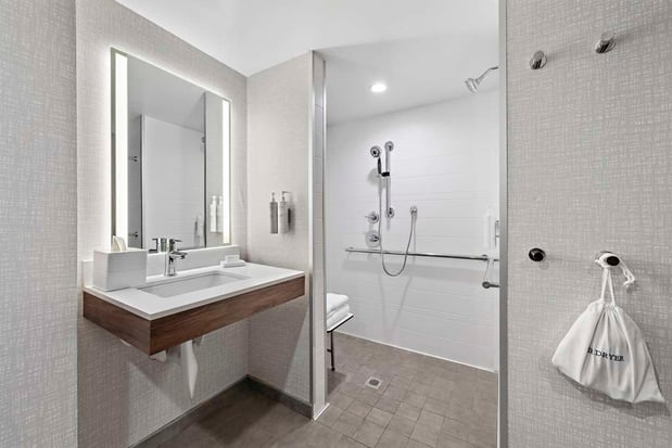 Images Hampton Inn by Hilton Los Angeles Airport