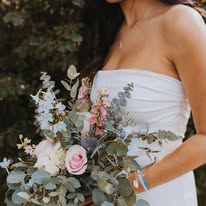 Liv Gracefully Blooms Image