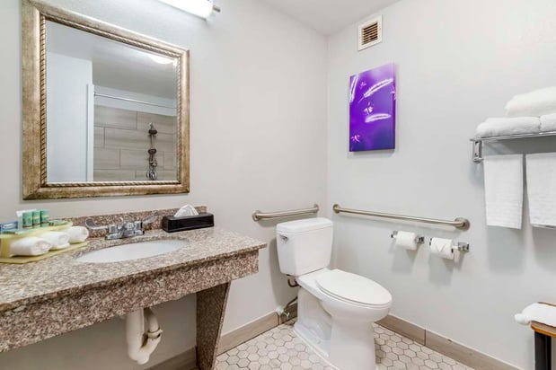 Images Best Western Medical Center North Inn & Suites Near Six Flags