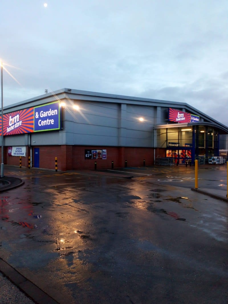 B&M's newest store opened its doors on Saturday (16th November 2019) in Market Drayton. The B&M Store is located near to the town centre on Towers Lane.
