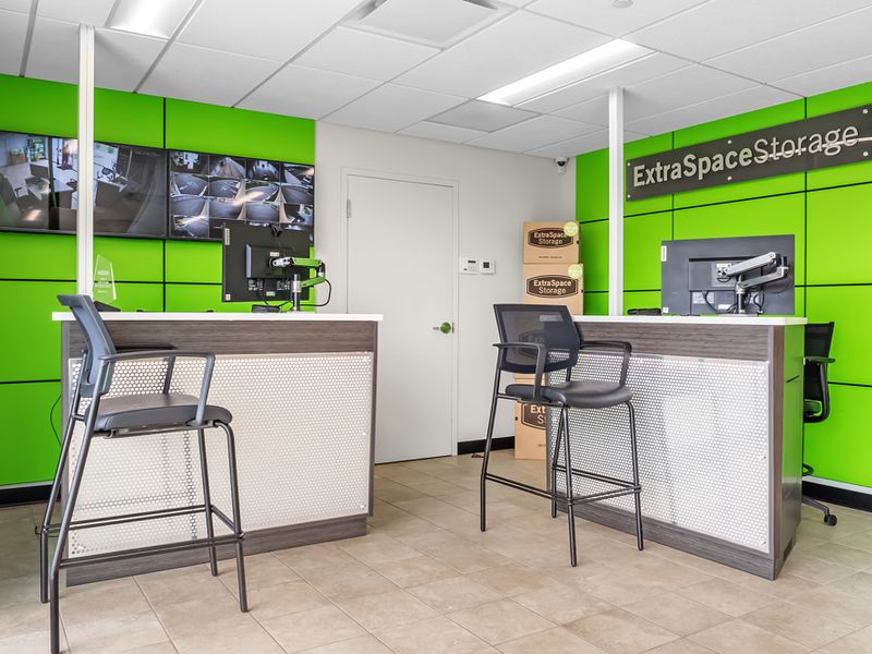 7715 - Office