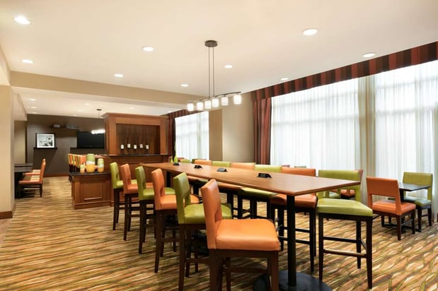 Images Hampton Inn New York - LaGuardia Airport
