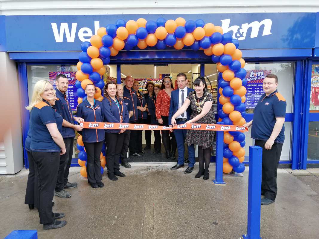 Store staff at B&M's newly refurbished store in Blackpool delighted to welcome local mayor, Councillor Amy Cross who cut the ribbon to officially open the store.